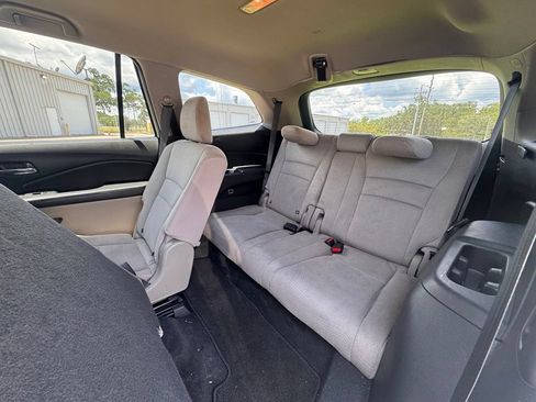 Used 2016 Honda Pilot EX image 12