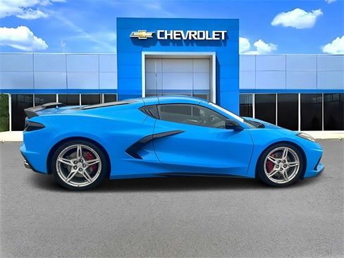 Used 2021 Chevrolet Corvette Stingray Preferred Cpe w/ Z51 Performance Package image 2