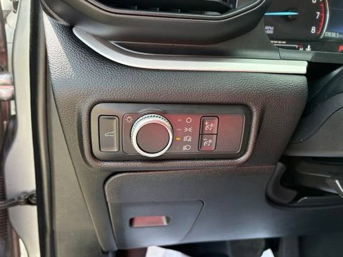 Used 2021 Ford Explorer XLT RWD image 25