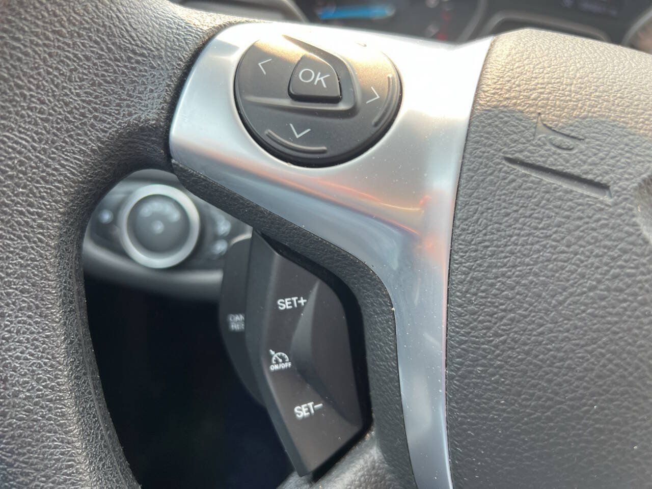 Used 2015 Ford Escape SE w/ Equipment Group 201A FWD image 17
