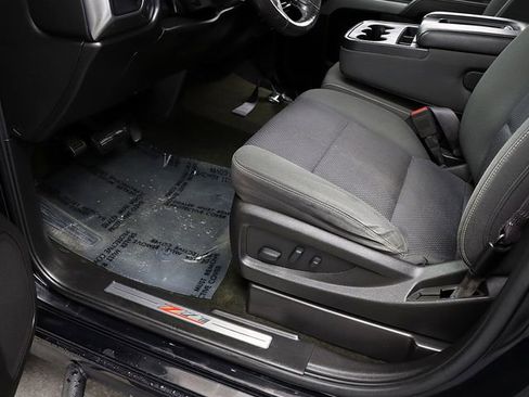 Used 2017 Chevrolet Silverado 1500 LT image 24