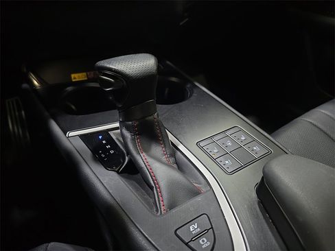 Used 2023 Lexus UX 250h F Sport image 27