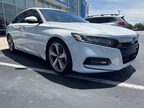 Certified 2020 Honda Accord Touring image 3