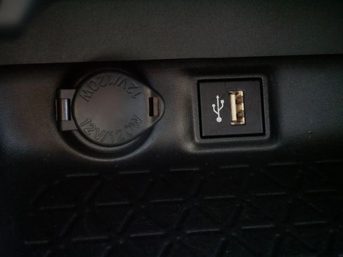 Certified 2025 Toyota RAV4 XLE AWD/4WD image 30