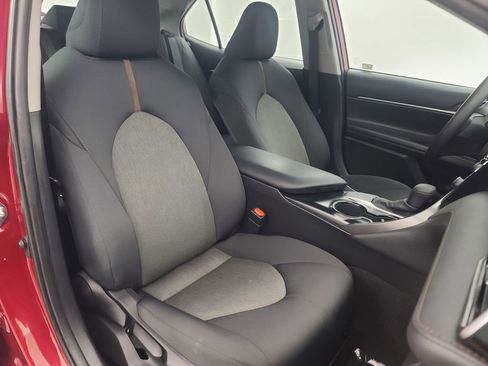 Used 2020 Toyota Camry LE image 16