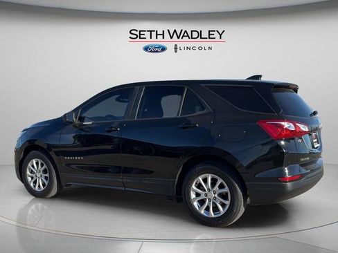 Used 2020 Chevrolet Equinox LS w/ LS Convenience Package image 5