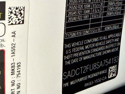 Used 2025 Jaguar F-PACE R-Dynamic S image 28