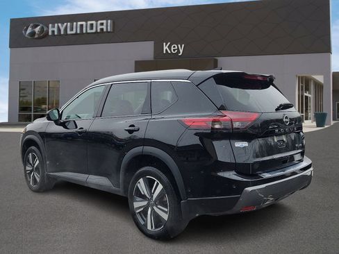 Used 2024 Nissan Rogue SL image 5