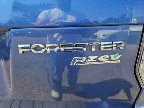 Used 2017 Subaru Forester 2.5i Limited AWD/4WD image 29