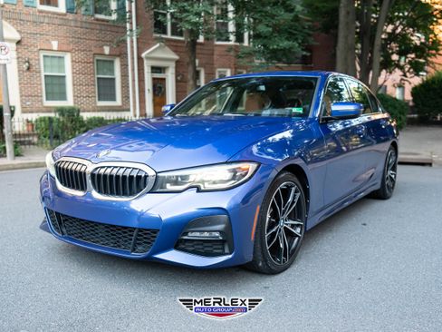 Used 2019 BMW 330i xDrive Sedan w/ M Sport Package image 3