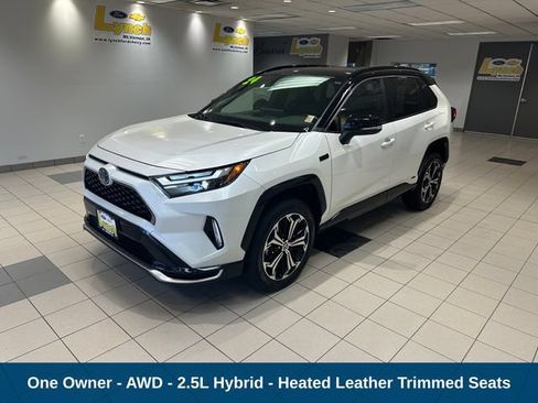 Used 2024 Toyota RAV4 XSE AWD/4WD image 2