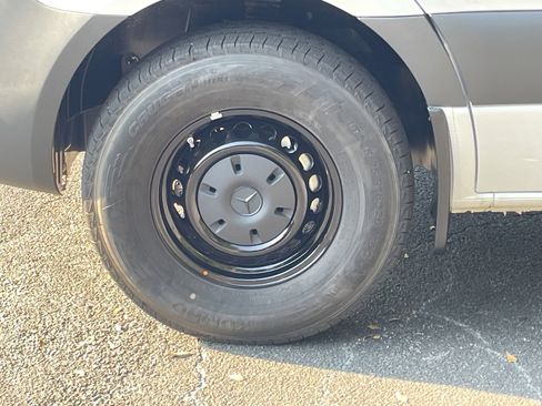 New 2025 Mercedes-Benz Sprinter 2500 image 18