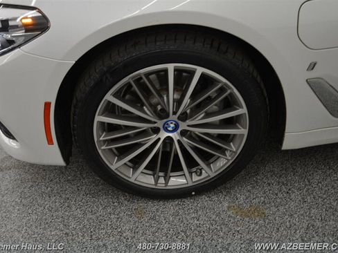 Used 2018 BMW 530e iPerformance image 46