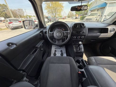 Used 2016 Jeep Patriot Sport FWD image 23