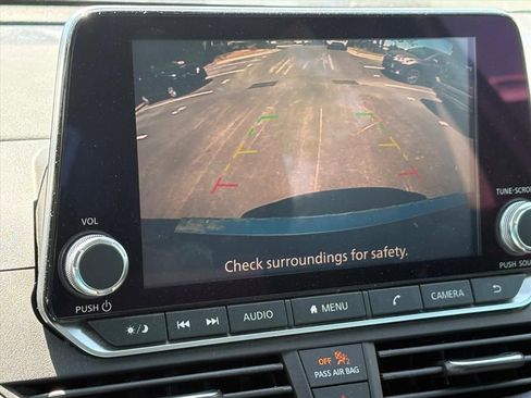 Used 2020 Nissan Altima 2.5 SV FWD image 8