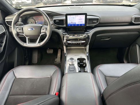 Used 2022 Ford Explorer ST-Line w/ Class IV Trailer Tow Package image 12