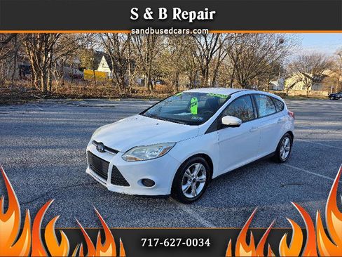 Used 2014 Ford Focus SE w/ SE Winter Package image 1