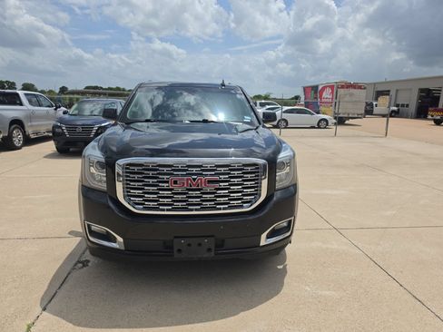 Used 2018 GMC Yukon XL Denali w/ Denali Ultimate Package AWD/4WD image 8