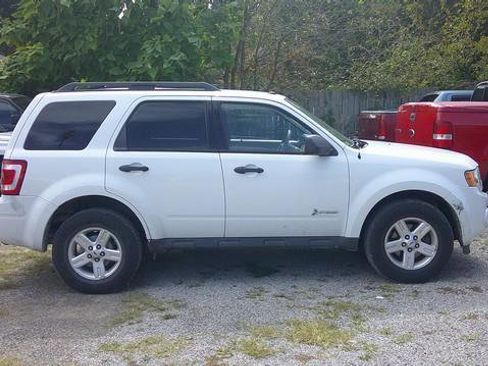 Used 2011 Ford Escape 4WD Hybrid image 3