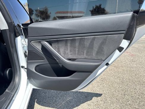 Used 2018 Tesla Model 3 Long Range RWD image 26
