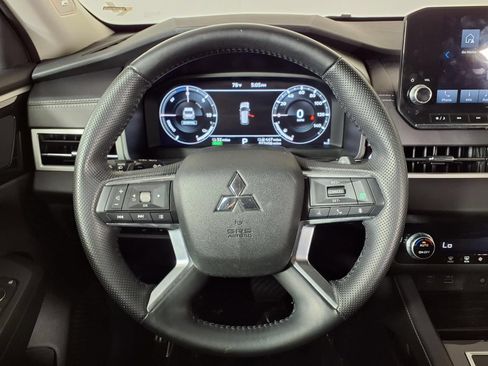 Used 2024 Mitsubishi Outlander SE AWD/4WD image 26