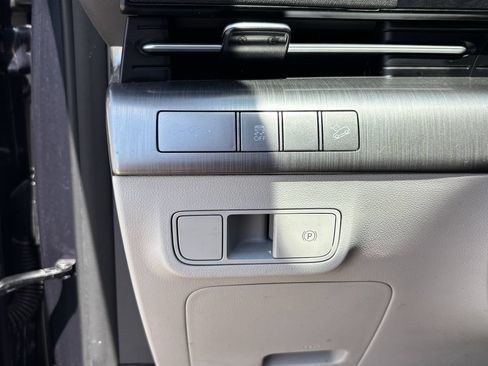 Used 2024 Hyundai Kona SEL FWD image 29