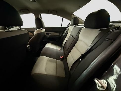 Used 2014 Chevrolet Cruze LS FWD image 19