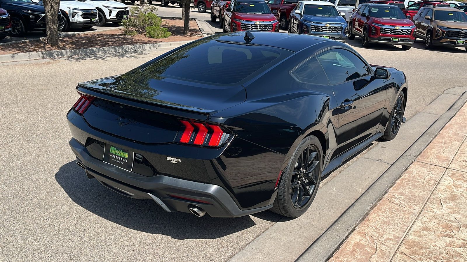 Used 2024 Ford Mustang Coupe RWD image 8