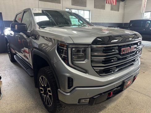 Used 2025 GMC Sierra 1500 AT4 w/ AT4 Premium Package image 3