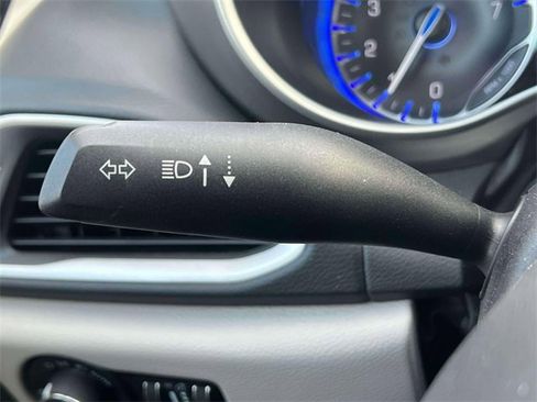 Used 2023 Chrysler Pacifica Touring-L image 19