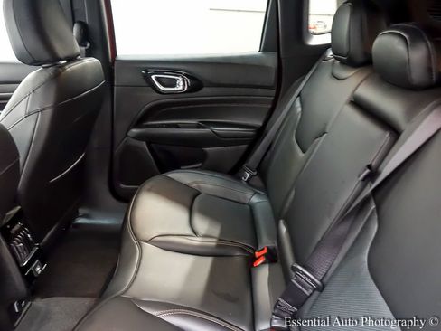 Used 2022 Jeep Compass Limited AWD/4WD image 11