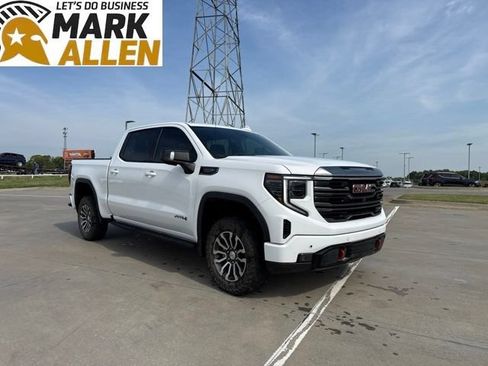 Used 2022 GMC Sierra 1500 AT4 w/ AT4 Premium Package AWD/4WD image 1