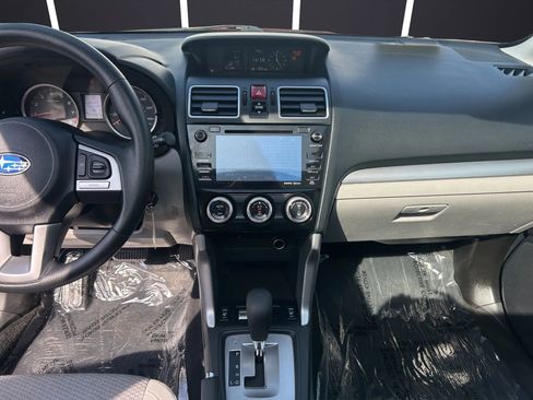 Used 2018 Subaru Forester 2.5i Premium w/ All-Weather Package image 16