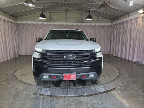 Used 2019 Chevrolet Silverado 1500 LT Trail Boss image 3