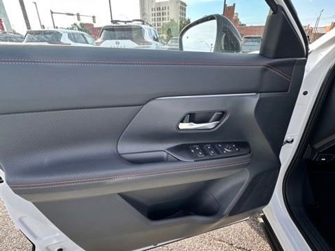 New 2026 Nissan Kicks SR w/ SR Premium Package image 23