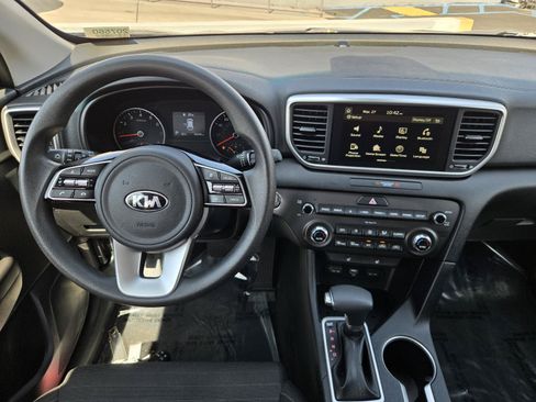 Used 2022 Kia Sportage LX w/ LX AWD Value Edition Package image 6