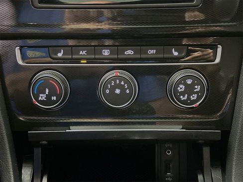 Used 2016 Volkswagen GTI SE w/ Lighting Package (SEL) image 18