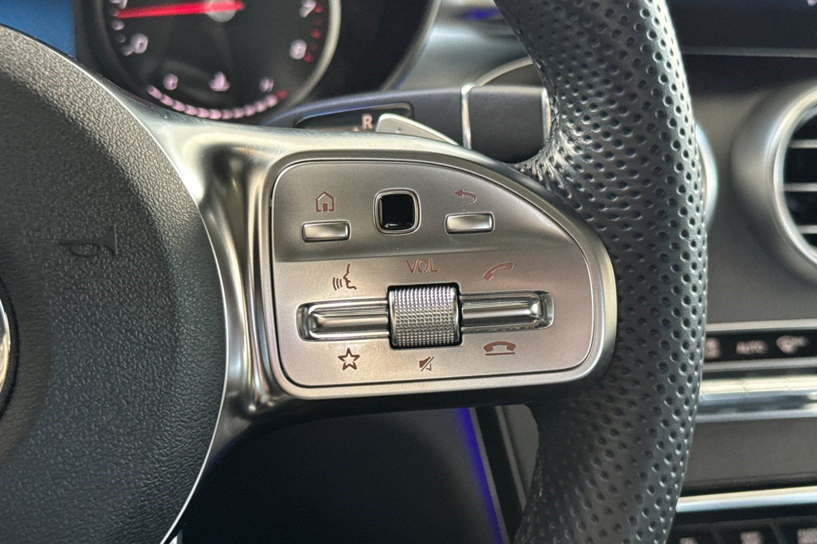 Used 2022 Mercedes-Benz GLC 300 4MATIC image 31