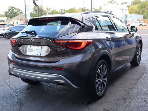 Used 2019 INFINITI QX30 AWD w/ Navigation Package image 5