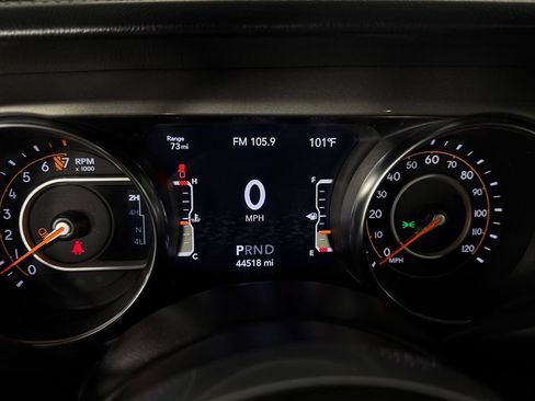 Used 2022 Jeep Gladiator Overland AWD/4WD image 17