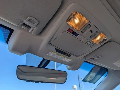 Used 2018 Subaru Legacy 2.5i Limited image 24