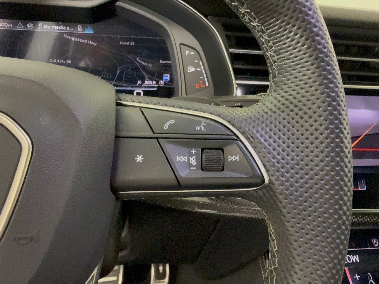 Used 2023 Audi SQ8 Premium Plus AWD/4WD image 19