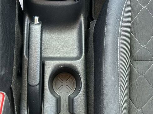 Used 2018 Nissan Kicks SV image 23