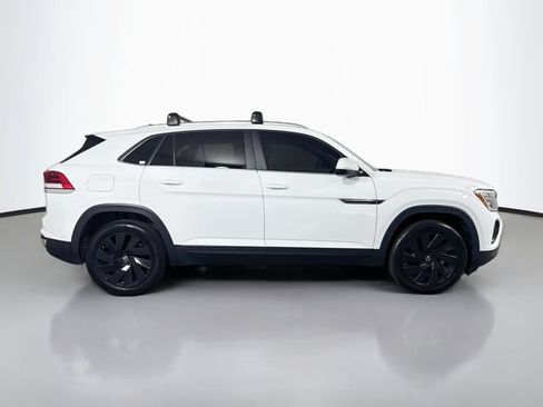 Certified 2024 Volkswagen Atlas Cross Sport SE w/ Panoramic Sunroof Package AWD/4WD image 8