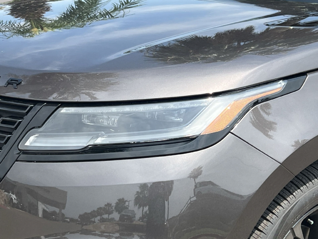 Used 2026 Land Rover Range Rover Velar Dynamic SE AWD/4WD image 10
