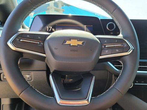 New 2026 Chevrolet Equinox EV LT AWD/4WD image 15