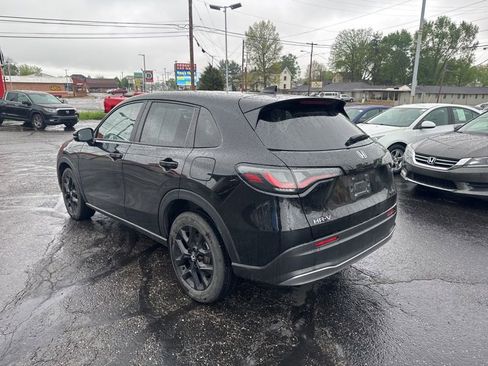 Used 2024 Honda HR-V Sport image 5