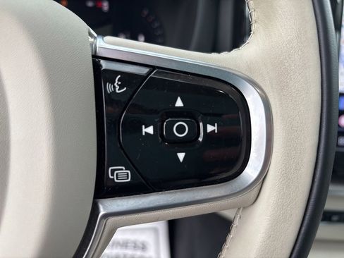 Certified 2023 Volvo XC60 B5 Plus w/ Climate Package AWD/4WD image 21