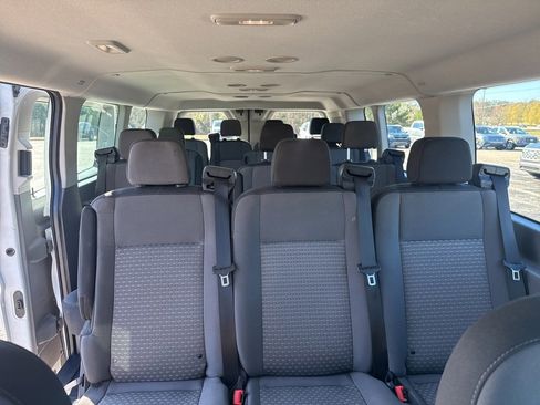 Used 2023 Ford Transit 350 XLT image 11
