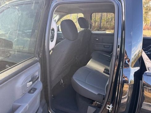 Used 2024 RAM 1500 Classic SLT image 6